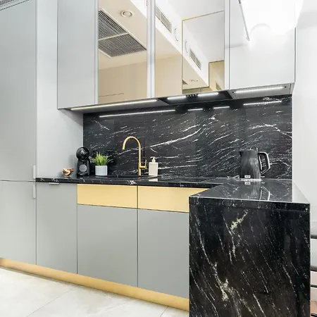 Margi Tiffany Basen Pool Sauna Apartment